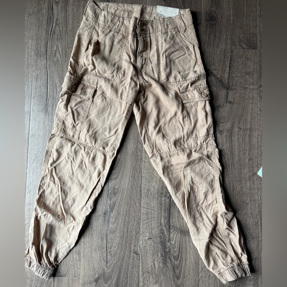 NWT Khaki Cargo Joggers